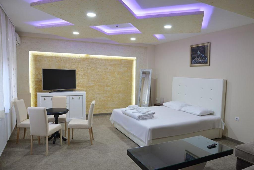 Villa Lunar Lux Kruševac Extérieur photo