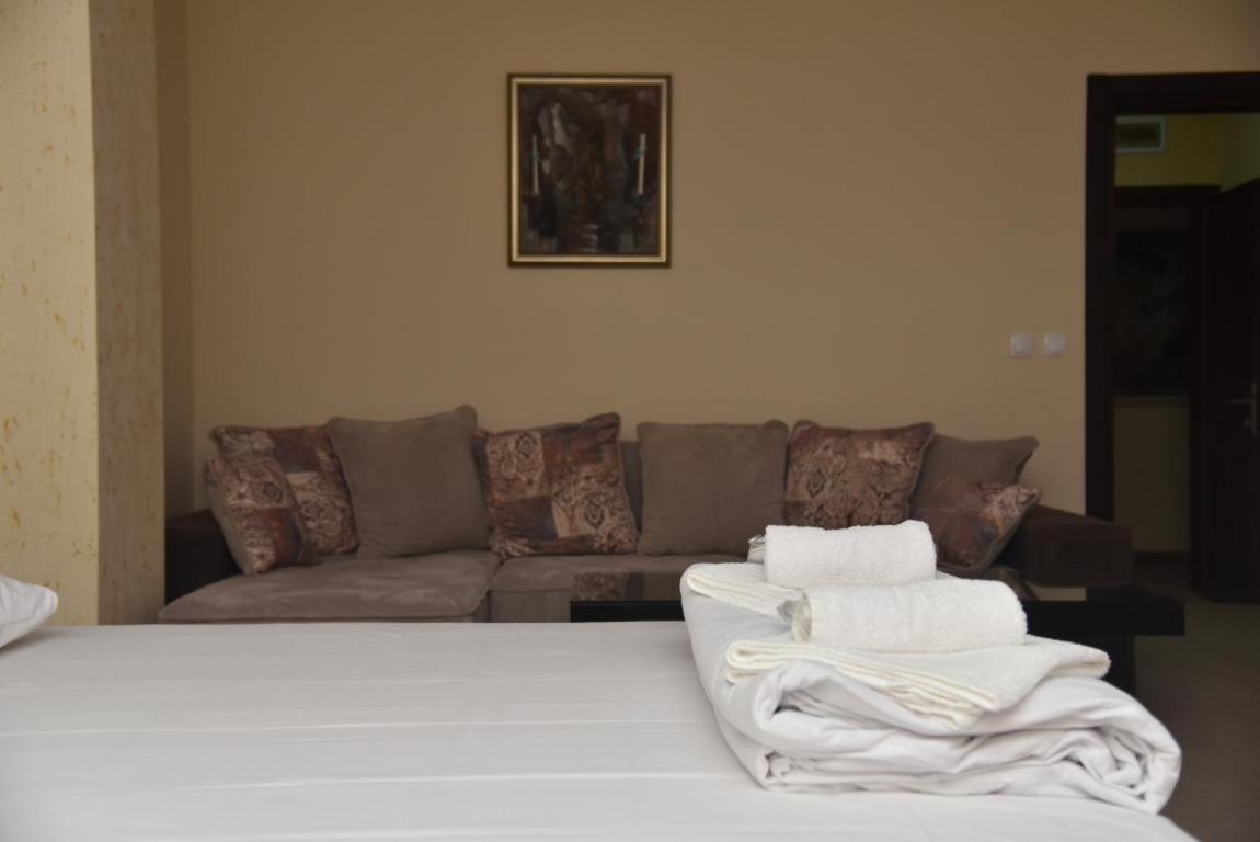 Villa Lunar Lux Kruševac Extérieur photo