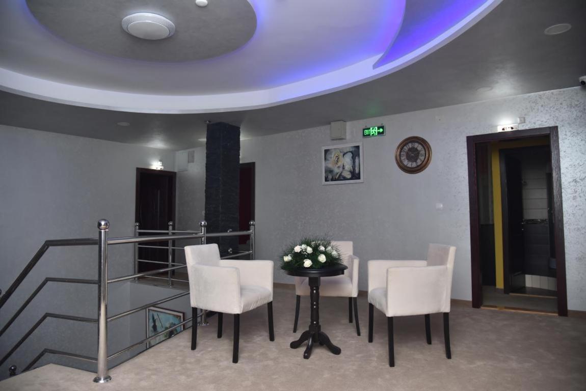 Villa Lunar Lux Kruševac Extérieur photo
